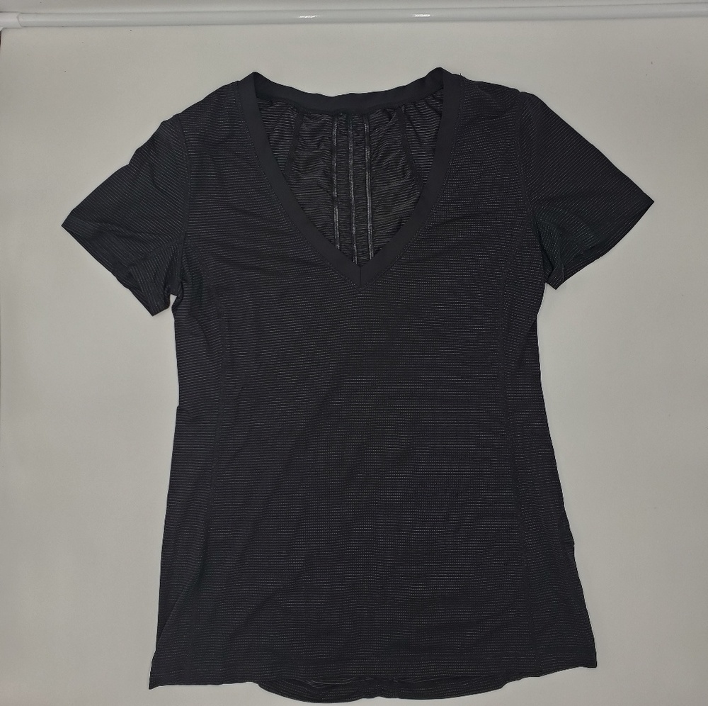 Lululemon short sleeve athletic top pinstripe blac